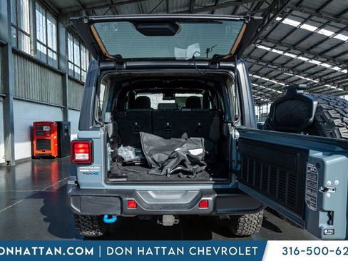 Used 2024 Jeep Wrangler Unlimited image 36