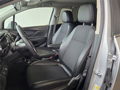 Used 2022 Buick Encore Preferred w/ Safety Package image 13