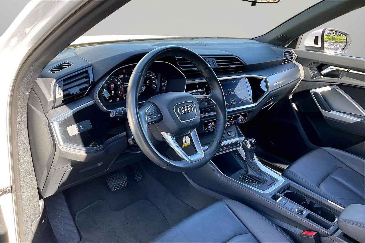 Used 2025 Audi Q3 2.0T Premium AWD/4WD image 19