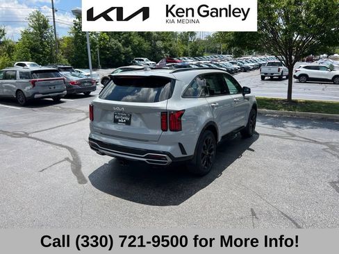 Certified 2023 Kia Sorento SX FWD image 11