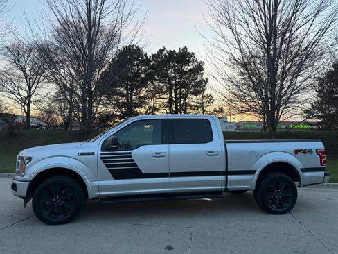 Used 2019 Ford F150 XLT w/ Equipment Group 302A Luxury AWD/4WD image 18