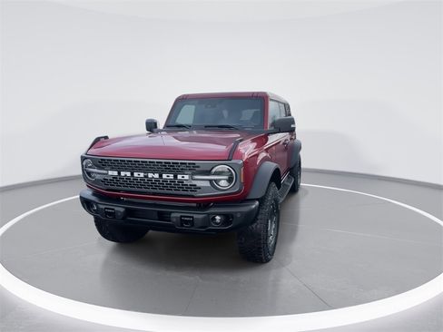 New 2025 Ford Bronco Badlands image 3