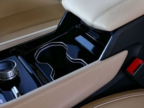 Used 2023 Jeep Grand Cherokee L Limited w/ Luxury Tech Group II image 46