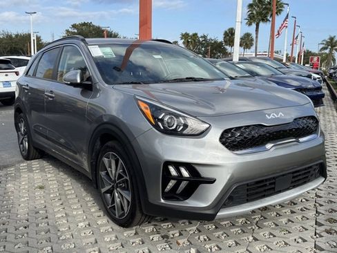 Certified 2022 Kia Niro Touring Special Edition image 7