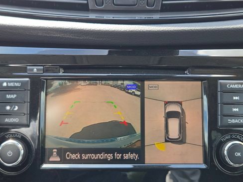 Used 2020 Nissan Rogue SL w/ Premium Package FWD image 17