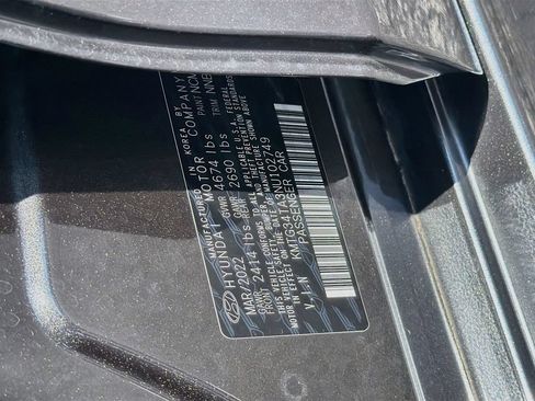 Used 2022 Genesis G70 2.0T RWD image 31