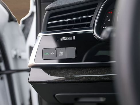 Used 2021 Audi Q7 3.0T Premium Plus image 15