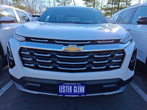 New 2026 Chevrolet Equinox LT image 2