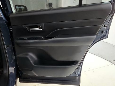 Used 2024 Toyota Grand Highlander AWD image 19