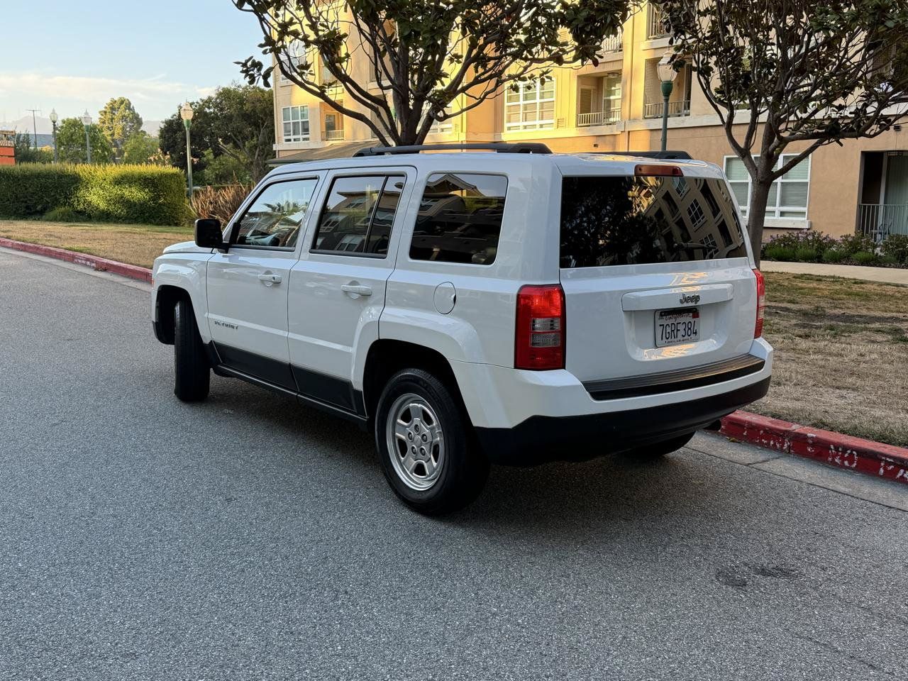 Used 2014 Jeep Patriot Sport w/ Power Value Group FWD image 4