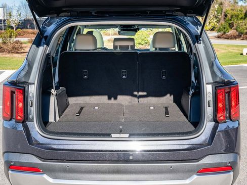 New 2026 Kia Sorento S w/ S Panoramic Sunroof Package image 13