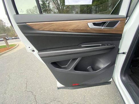 Certified 2024 Volkswagen Atlas SE AWD/4WD image 26