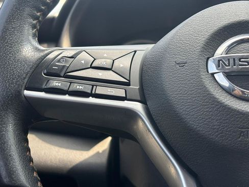 Used 2019 Nissan Kicks SR FWD image 23