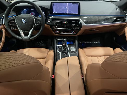 Certified 2023 BMW 530e xDrive w/ Convenience Package image 16