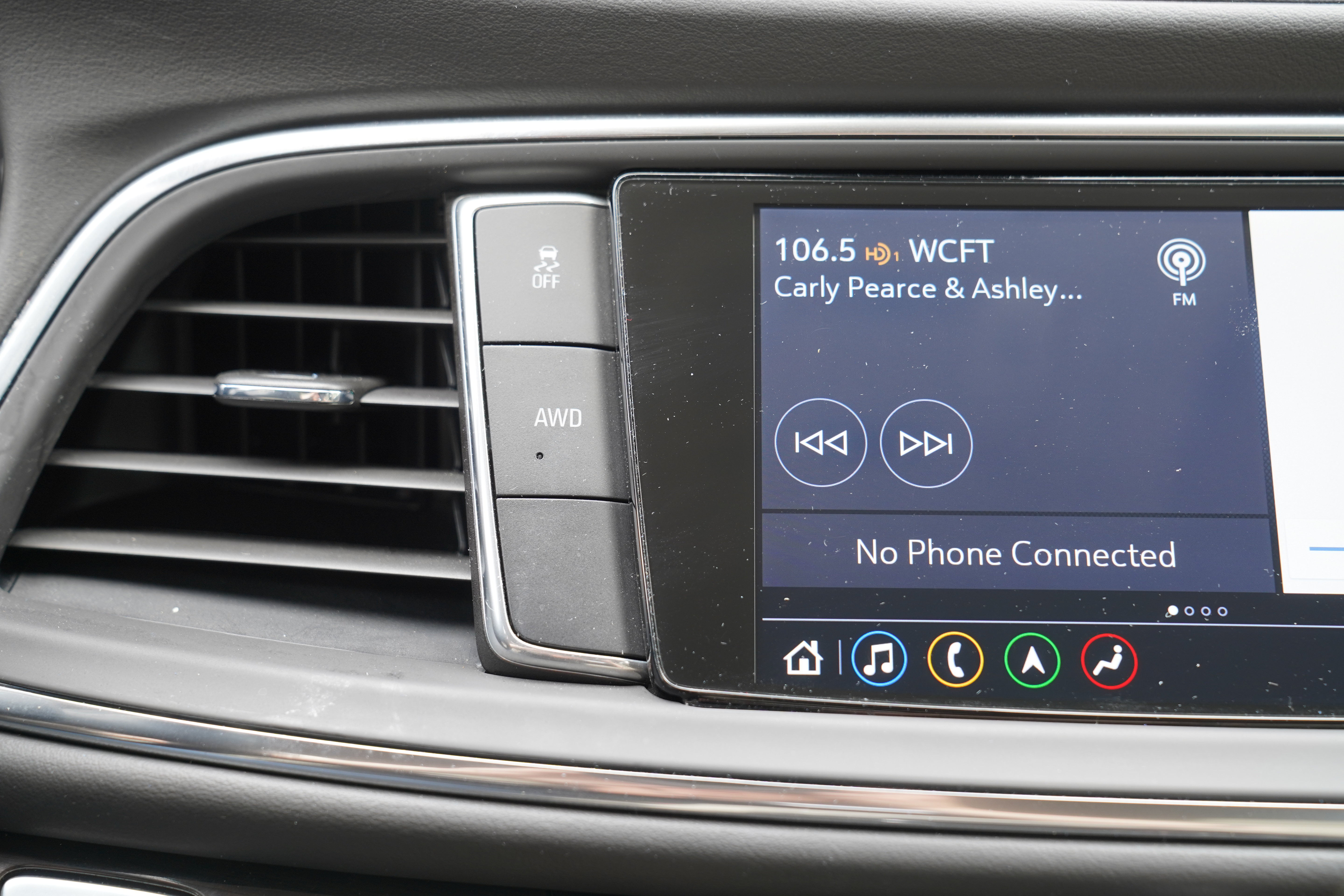 Used 2020 Buick Enclave Premium AWD/4WD image 30