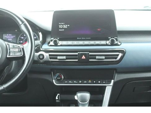 Used 2023 Kia Seltos S w/ Navigation Package image 16