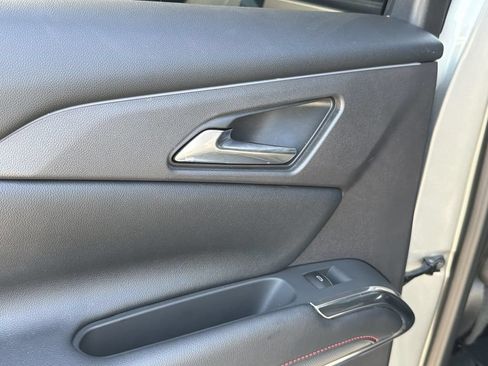 Used 2026 Chevrolet Traverse RS w/ LPO, Floor Liner Package FWD image 13