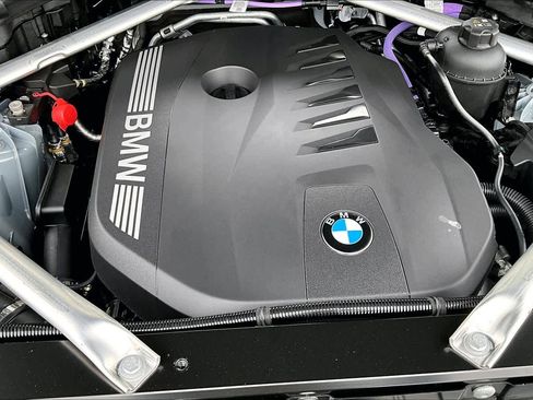 Used 2026 BMW X5 xDrive40i w/ Executive Package image 17