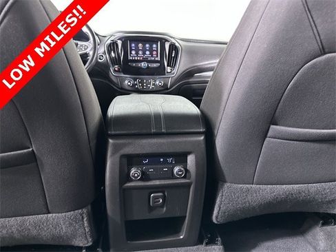 Used 2023 Chevrolet Traverse LT image 22