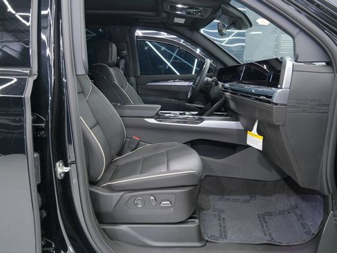 Used 2026 Cadillac Escalade ESV Sport image 44