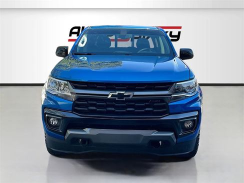 Used 2022 Chevrolet Colorado Z71 image 2