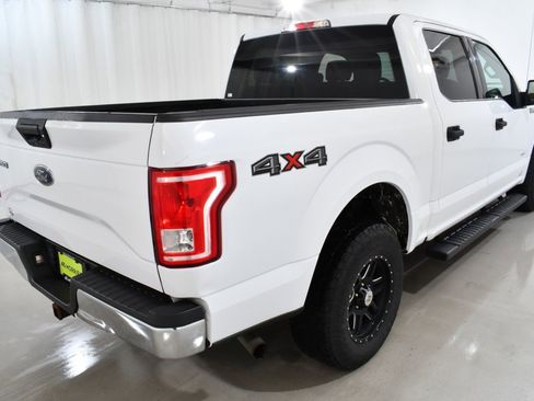 Used 2017 Ford F150 XLT w/ Trailer Tow Package image 11