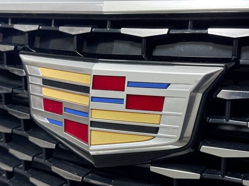 Used 2023 Cadillac XT6 Premium Luxury w/ LPO, Floor Liner Package AWD/4WD image 32