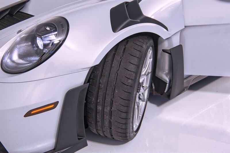 Used 2025 Porsche 911 GT3 RS RWD image 44