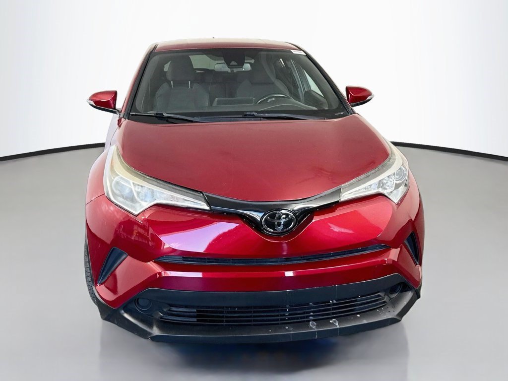 Used 2018 Toyota C-HR XLE FWD image 2