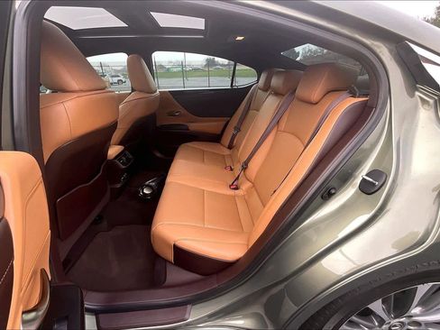 Used 2020 Lexus ES 350 w/ Premium Package image 29