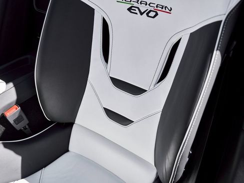 Used 2024 Lamborghini Huracan EVO AWD/4WD image 49