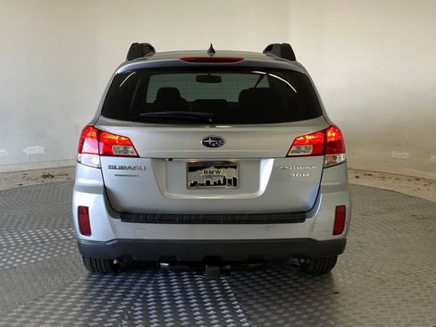 Used 2013 Subaru Outback 3.6R Limited w/ Moonroof Pkg image 9