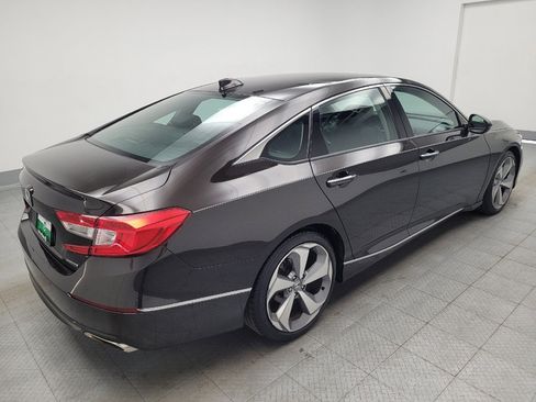 Used 2018 Honda Accord Touring image 9