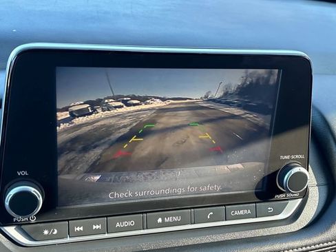 Certified 2025 Nissan Rogue SV image 14