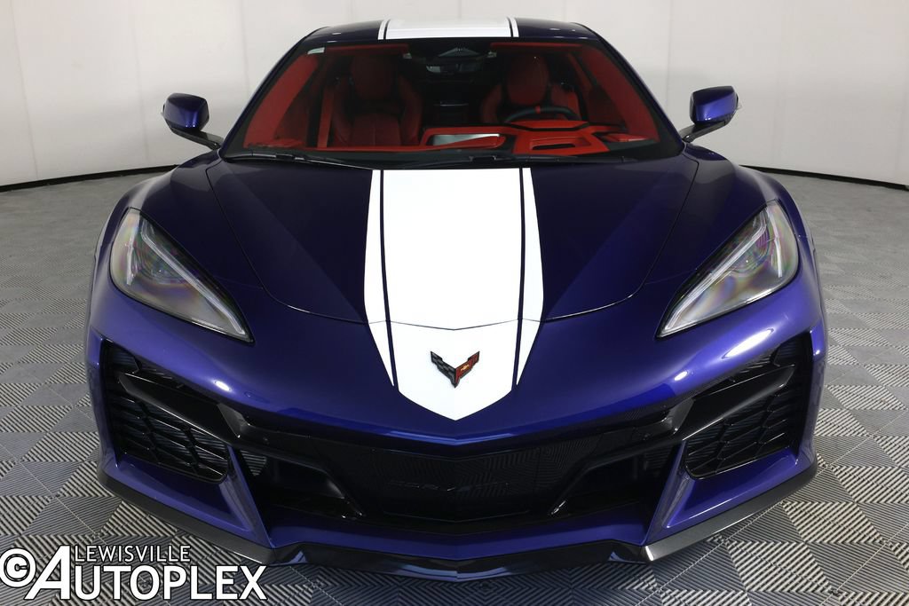 Used 2027 Chevrolet Corvette Grand Sport w/ Z52 Sport Performance Package RWD image 2