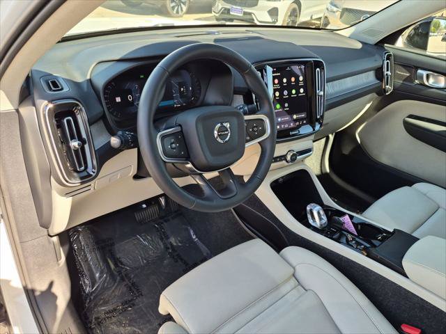 Used 2026 Volvo XC40 B5 Ultra w/ Climate Package AWD/4WD image 12
