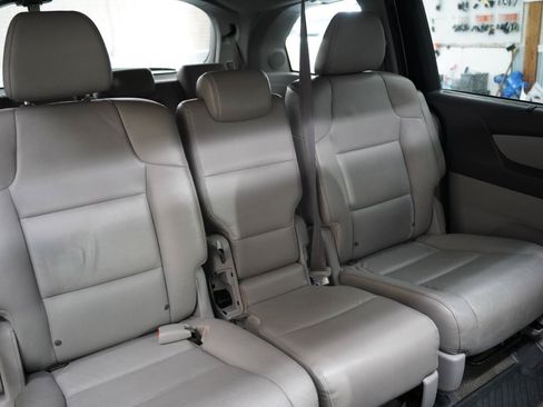 Used 2014 Honda Odyssey Touring image 37