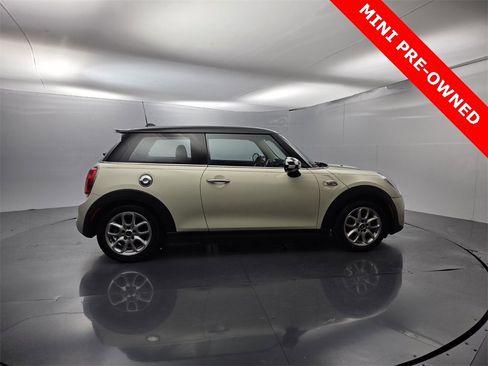 Used 2015 MINI Cooper S image 23