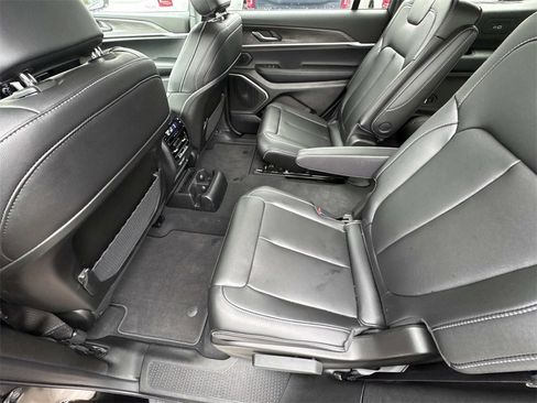 New 2025 Jeep Grand Cherokee L Limited w/ Black Appearance Package image 18