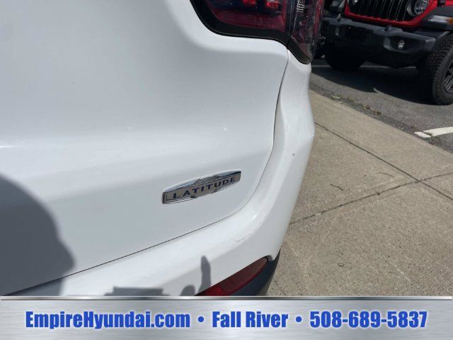 Used 2024 Jeep Compass Latitude AWD/4WD image 5