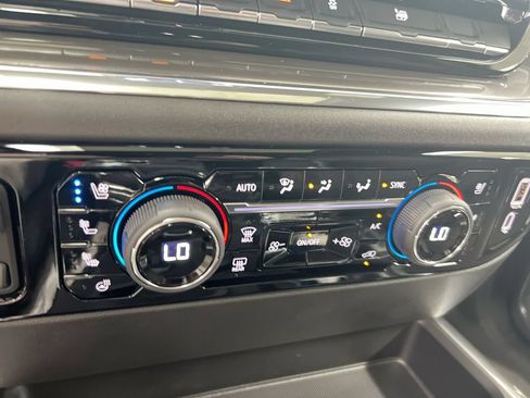 Used 2024 Chevrolet Silverado 1500 High Country w/ High Country Premium Package AWD/4WD image 16