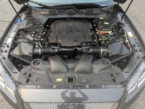 Used 2017 Jaguar XJ L Supercharged RWD image 63