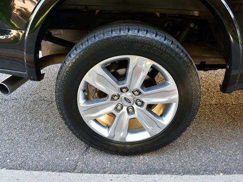 Used 2018 Ford F150 Platinum w/ Equipment Group 701A Luxury image 28