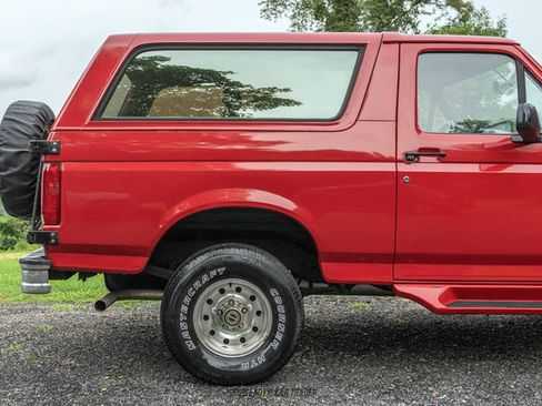 Used 1995 Ford Bronco XLT AWD/4WD image 10