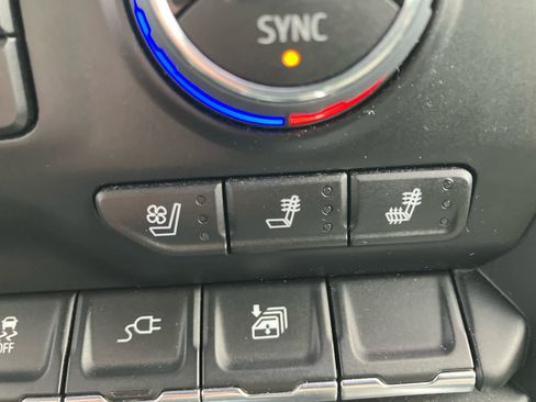 Used 2020 Chevrolet Silverado 1500 LTZ w/ LTZ Plus Package image 30