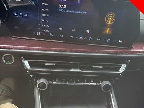 Used 2024 Chevrolet Traverse Z71 w/ LPO, Floor Liner Package image 7