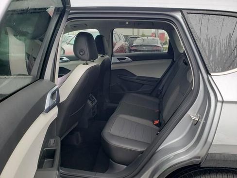 New 2025 Volkswagen Taos SE AWD/4WD image 7