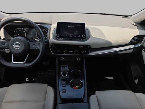 Used 2021 Nissan Rogue SV w/ Premium Package FWD image 13