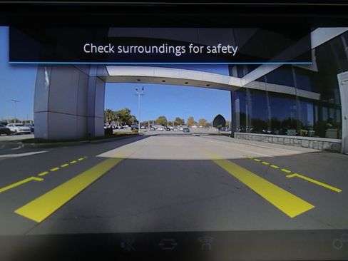 Used 2016 Jaguar XJ R-Sport image 23