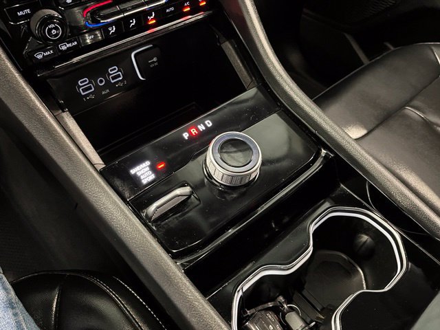 Used 2023 Jeep Grand Cherokee Limited AWD/4WD image 30